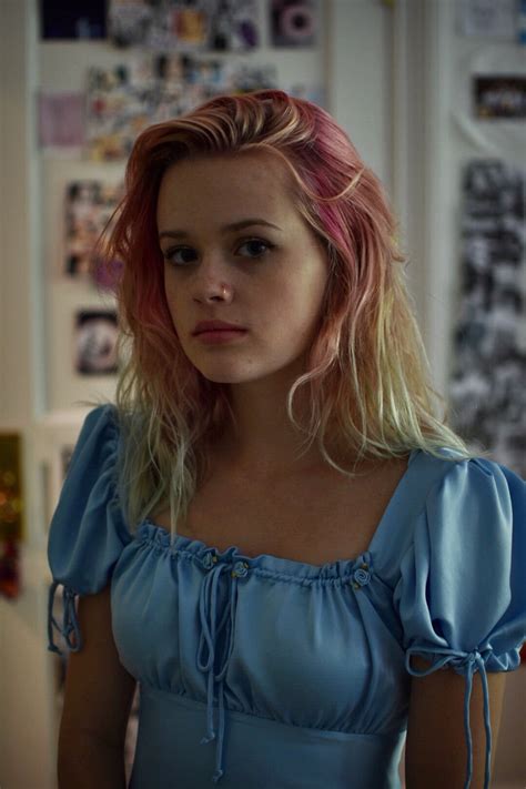 Ava Phillippe sexy, topless & nude photos & movies